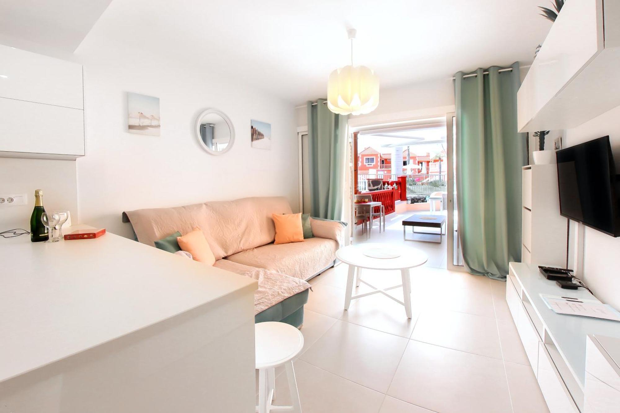 Kate Duque Fantastic Apartment With Lovely Pool Адехе Екстериор снимка